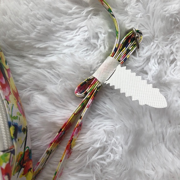 FLASH SALE  🖤🖤 FLORAL PRINT TRENDY BACKPACK - Picture 7 of 10